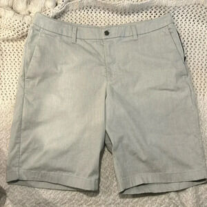 Lululemon Commission Classic Fit Shorts